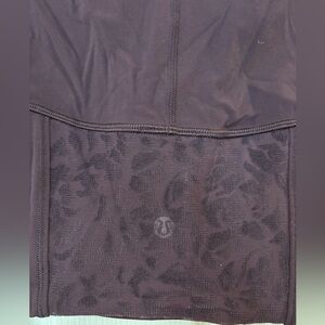 lululemon plum leggings with pretty lace detail size 8